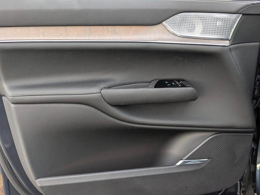 New 2025 Volvo EX90 Ultra AWD/4WD image 10