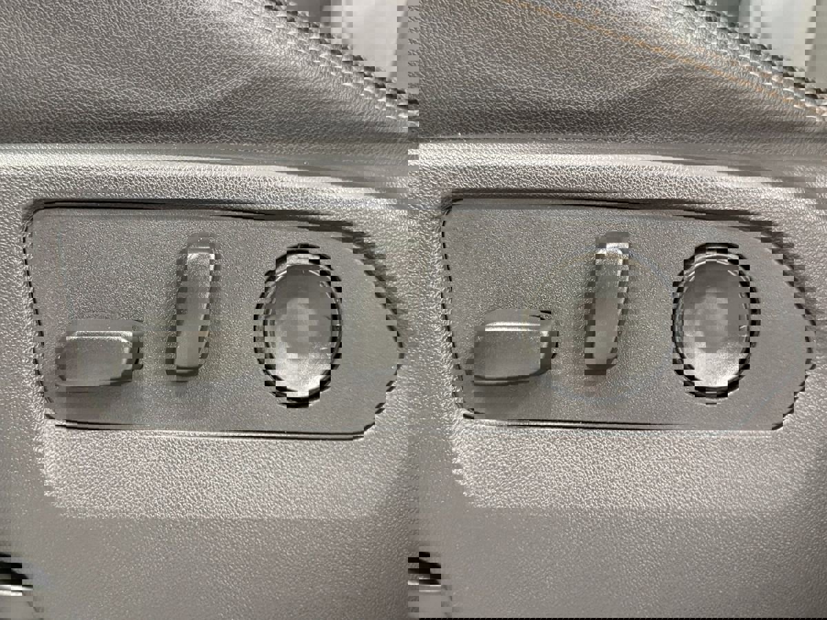 Used 2024 Chevrolet Silverado 2500 High Country w/ High Country Premium Package image 33