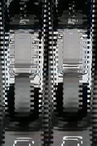 Used 2021 Mercedes-Benz GLA 250 4MATIC w/ Premium Package image 23