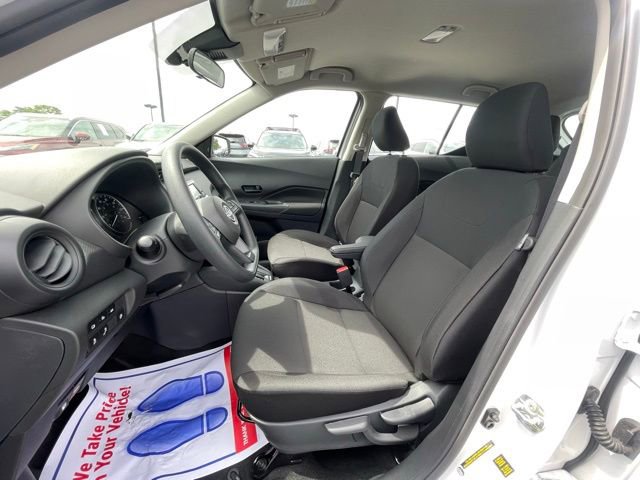 New 2025 Nissan Kicks Play S image 11