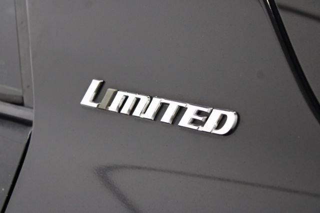 Used 2011 Toyota 4Runner Limited AWD/4WD image 8