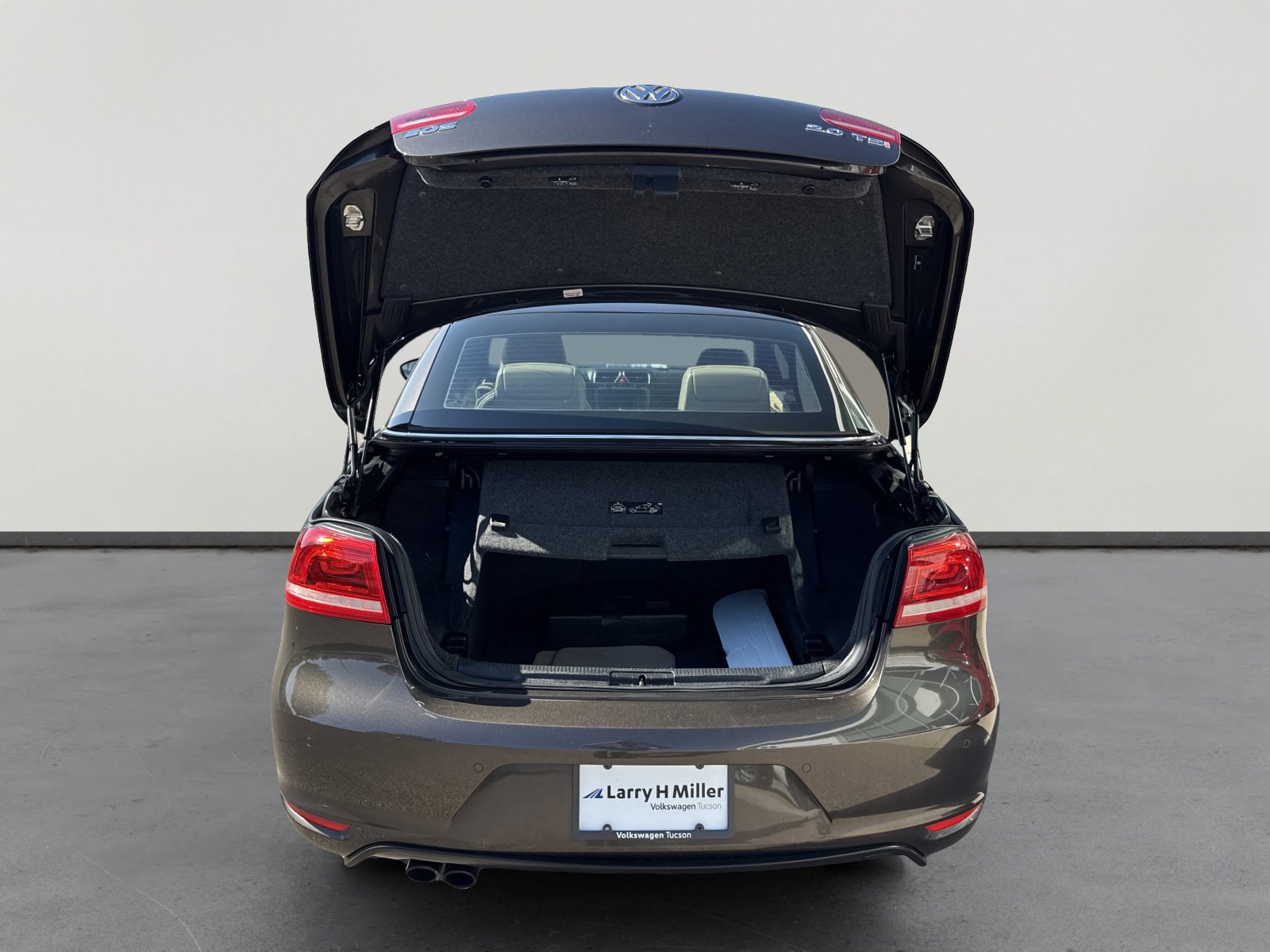 Used 2012 Volkswagen Eos Lux image 8