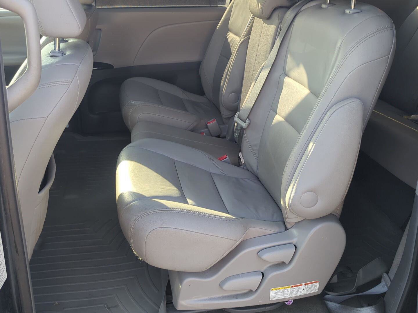 Used 2016 Toyota Sienna XLE Premium w/ Outdoor Package image 17