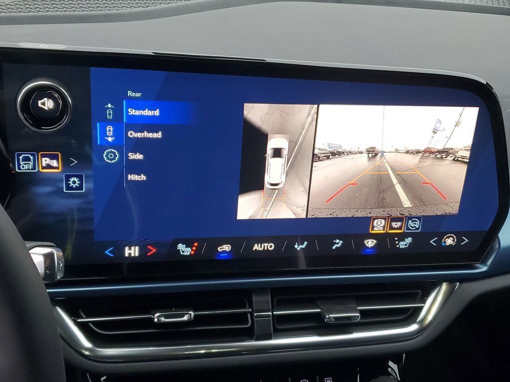 New 2026 Chevrolet Equinox EV LT FWD image 32
