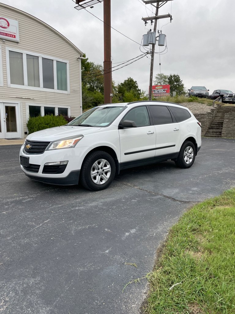 Used 2017 Chevrolet Traverse LS FWD image 1