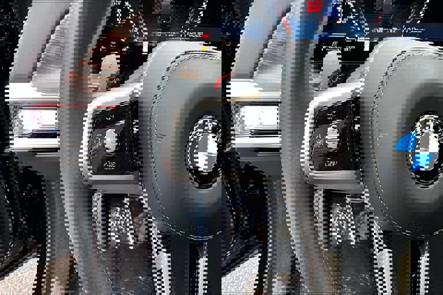 Used 2023 BMW 740i 740i w/ Parking Assistance Package image 23