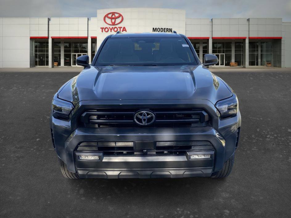 Certified 2025 Toyota 4Runner SR5 AWD/4WD image 3