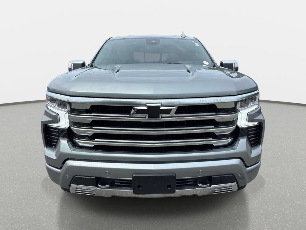 Used 2025 Chevrolet Silverado 1500 High Country AWD/4WD image 9