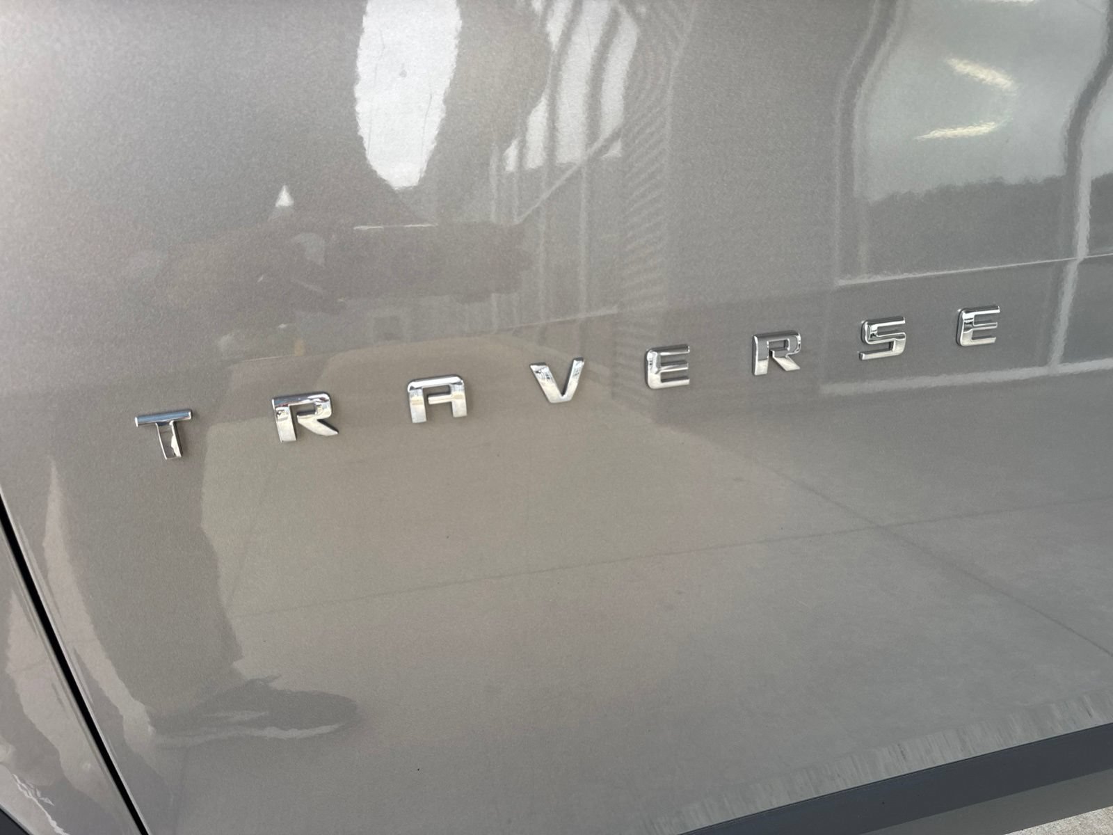 Used 2019 Chevrolet Traverse LT FWD image 14