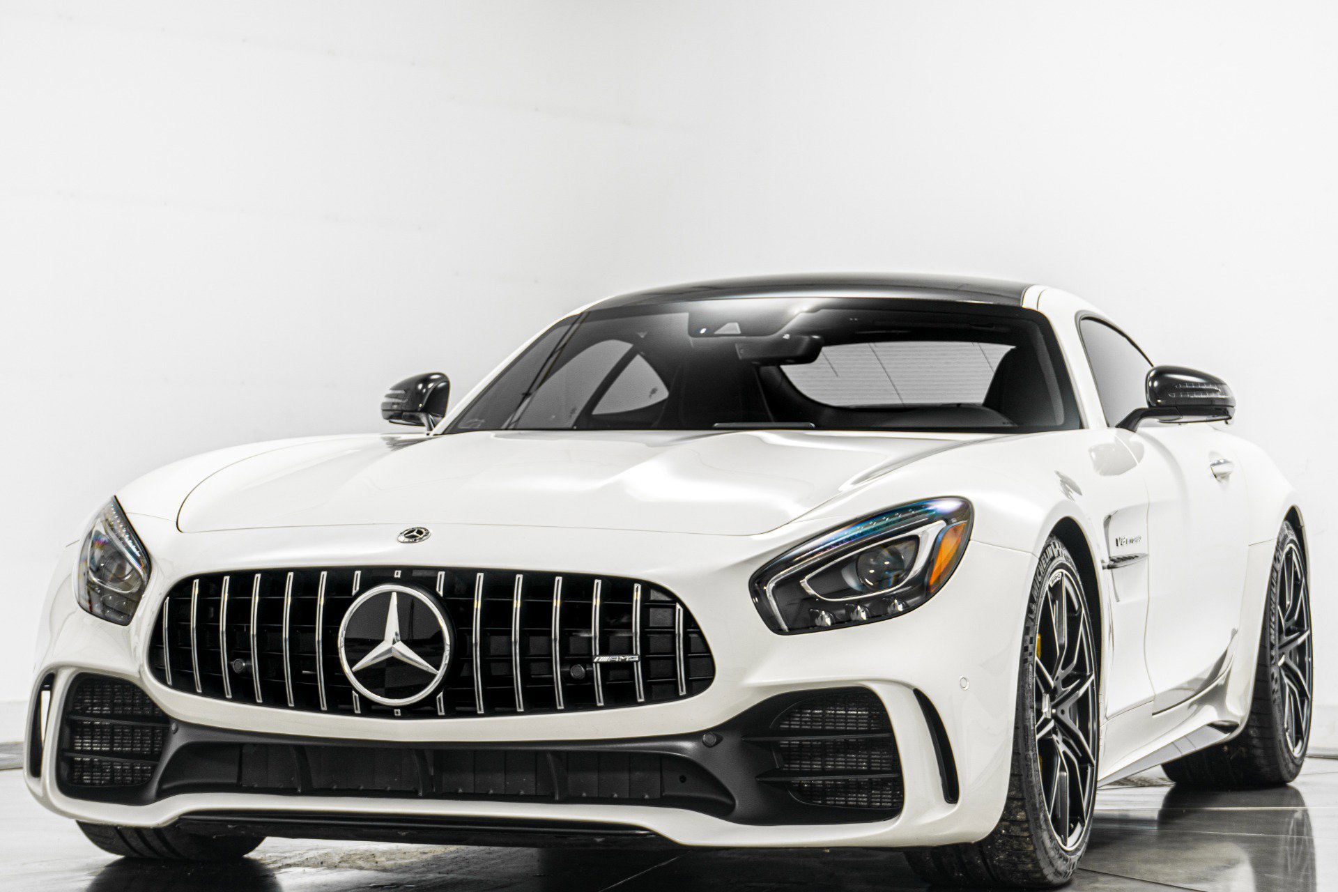 Used 2018 Mercedes-Benz AMG GT R image 5