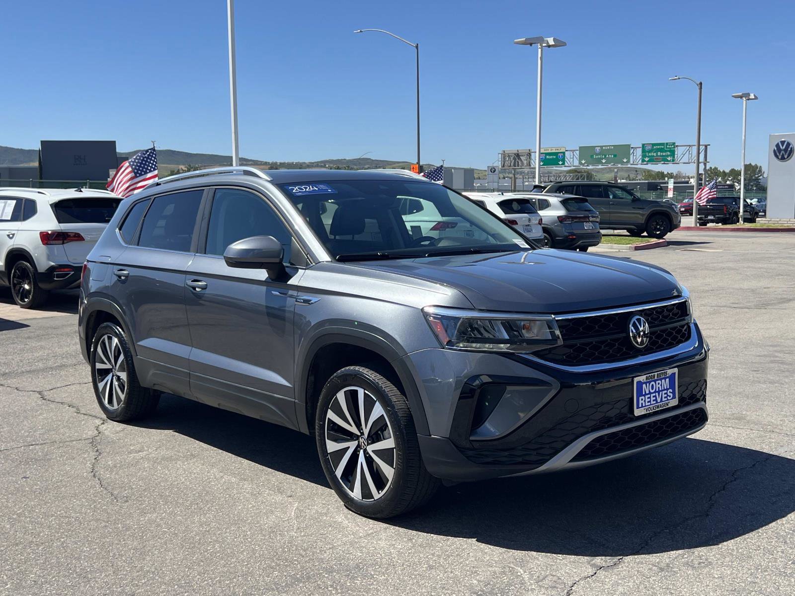 Certified 2023 Volkswagen Taos SE w/ Panoramic Sunroof Package image 28