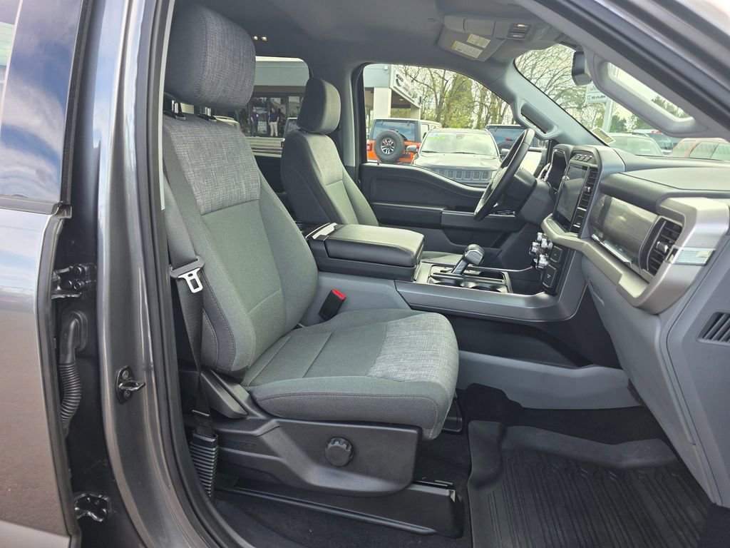 Used 2023 Ford F150 Lightning XLT image 22