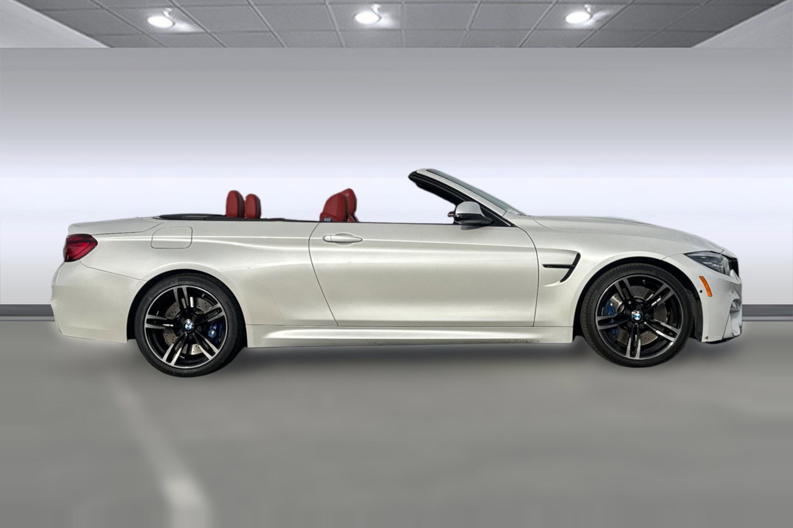 Used 2020 BMW M4 Convertible w/ Competition Package image 7