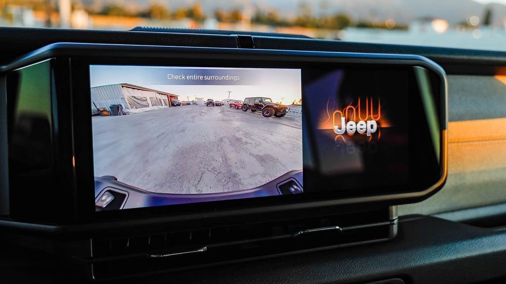 New 2026 Jeep Gladiator Sport image 25