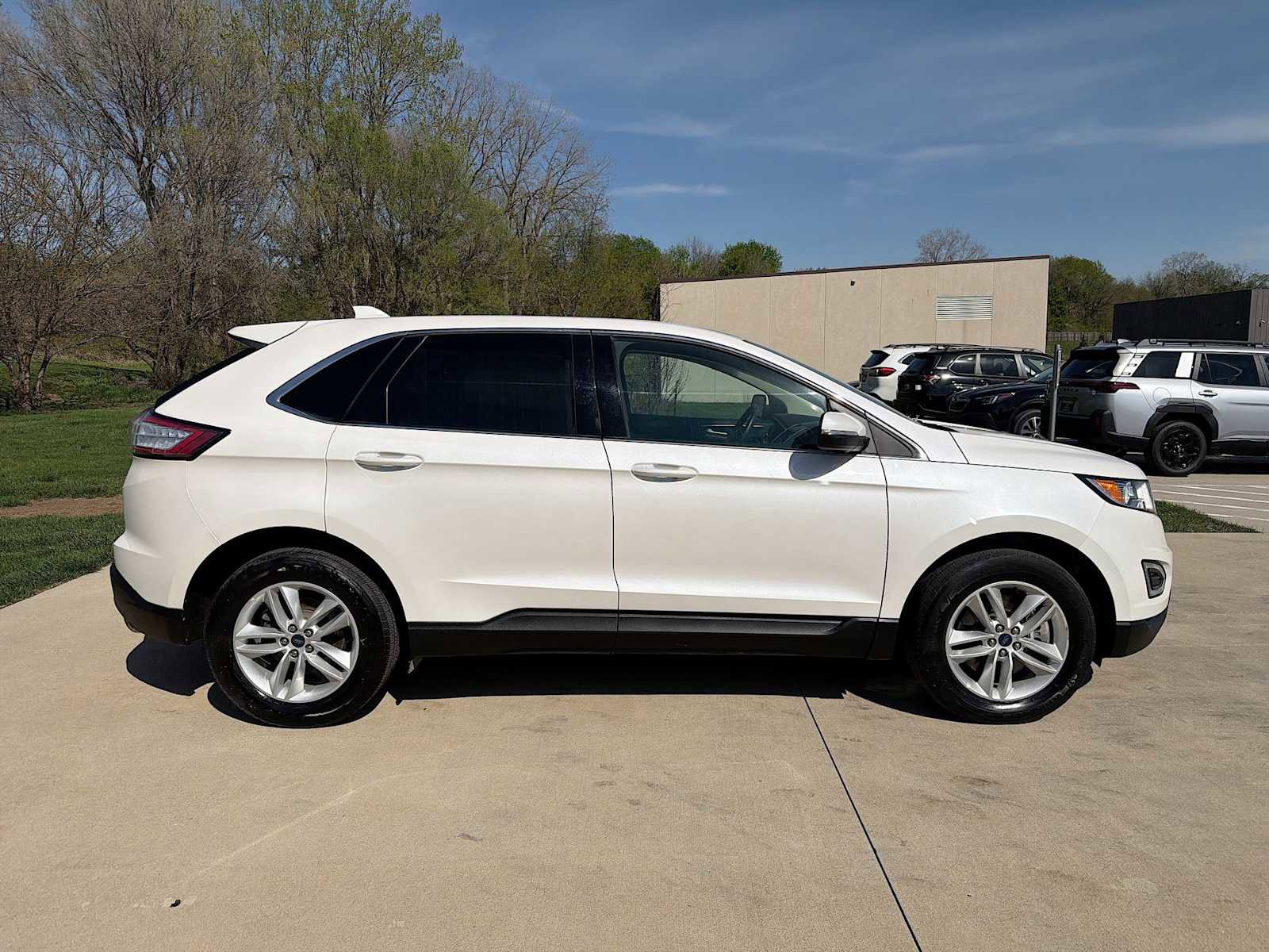Used 2016 Ford Edge SEL w/ Equipment Group 201A AWD/4WD image 7