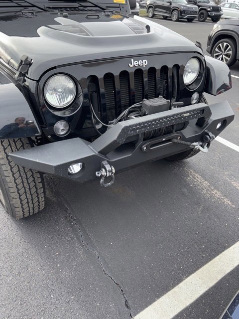 Used 2015 Jeep Wrangler Unlimited Rubicon image 9