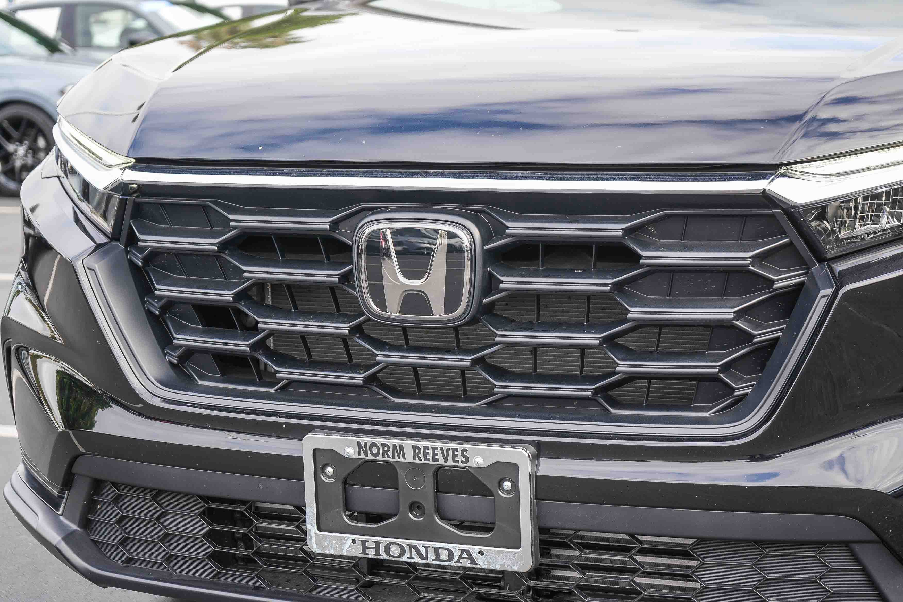 Used 2025 Honda CR-V LX image 6