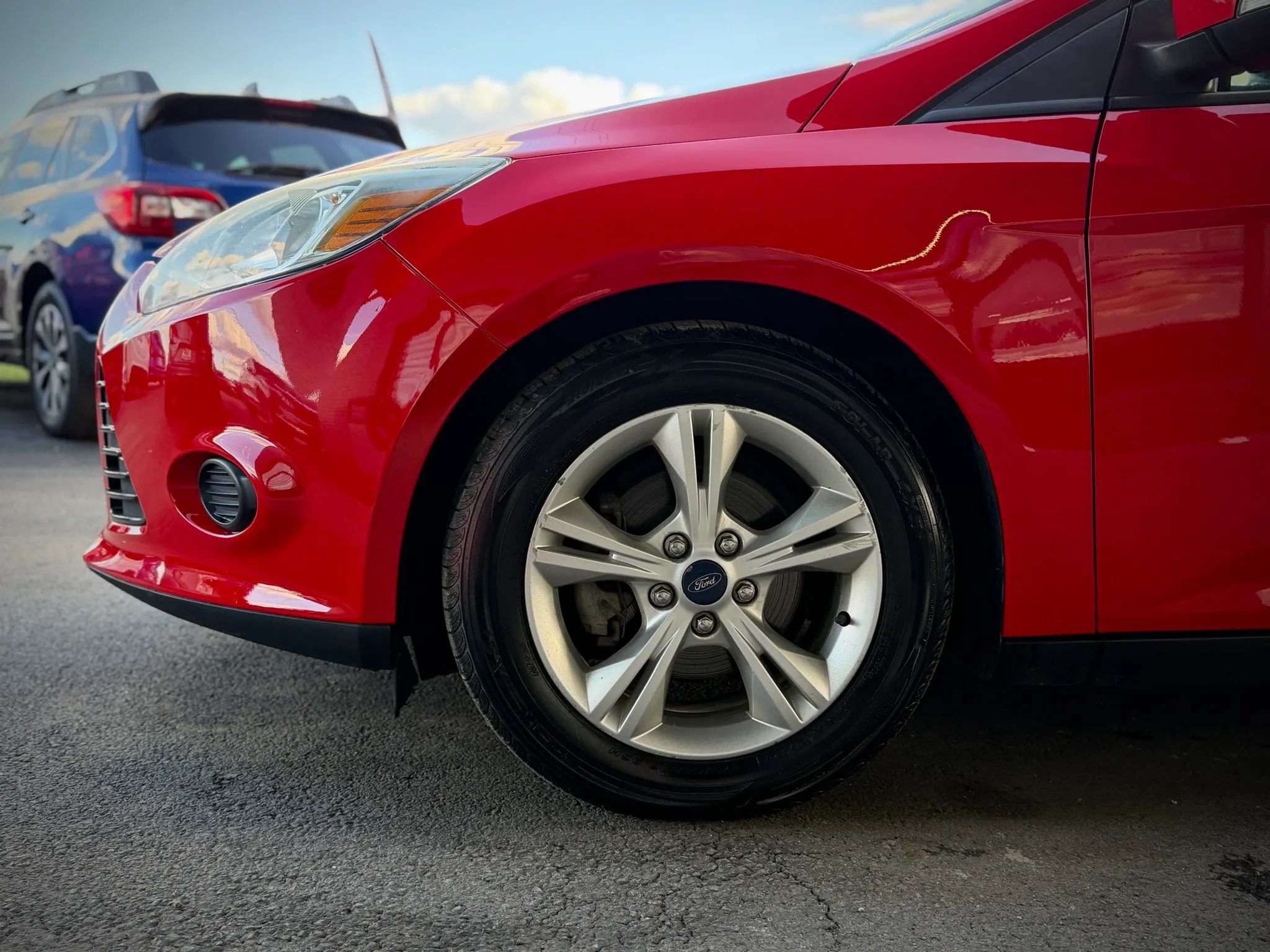 Used 2014 Ford Focus SE w/ SE Winter Package FWD image 28