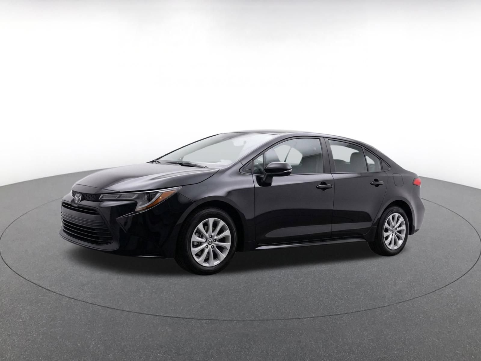 Used 2025 Toyota Corolla LE FWD image 3