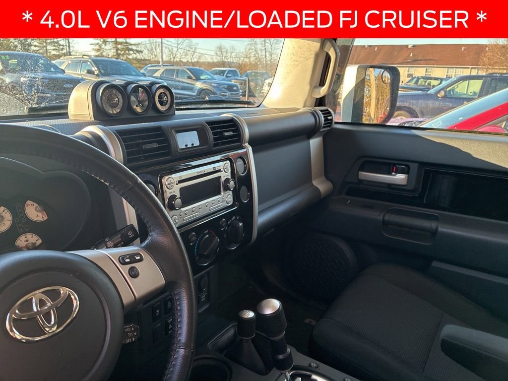 Used 2013 Toyota FJ Cruiser 4WD image 11