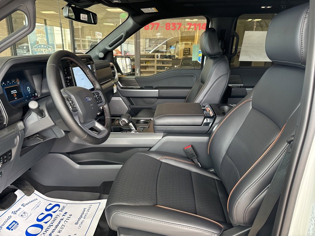 New 2025 Ford F150 Lariat w/ Equipment Group 502A High image 8