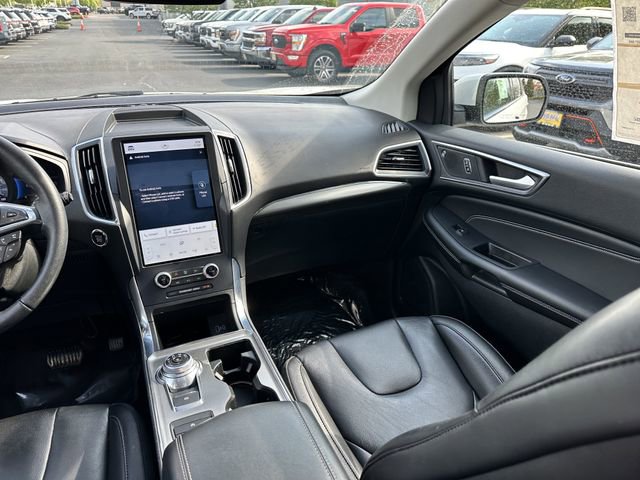 Certified 2022 Ford Edge Titanium image 17