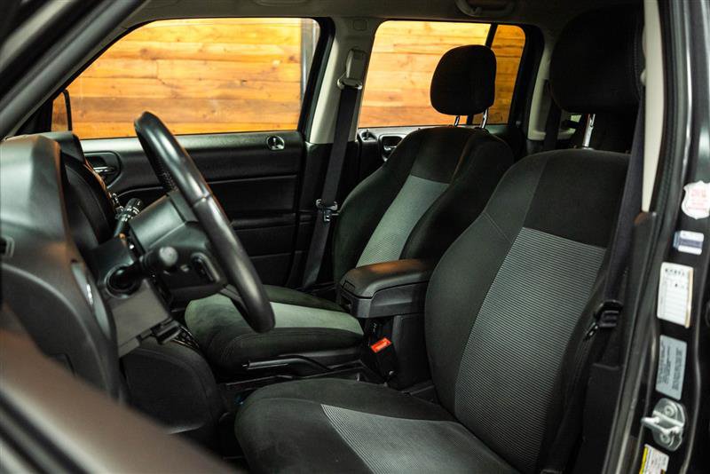 Used 2017 Jeep Patriot Latitude image 9