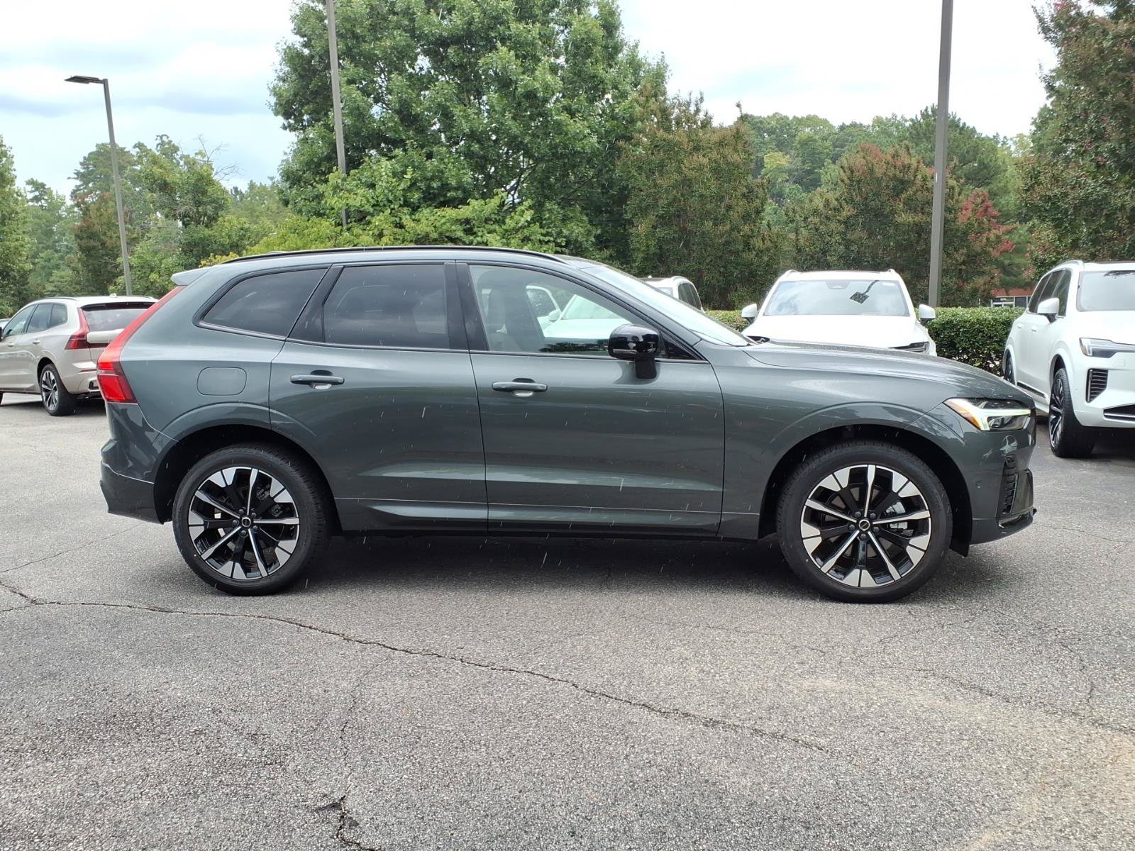 New 2026 Volvo XC60 B5 Plus w/ Protection Package Premier AWD/4WD image 2