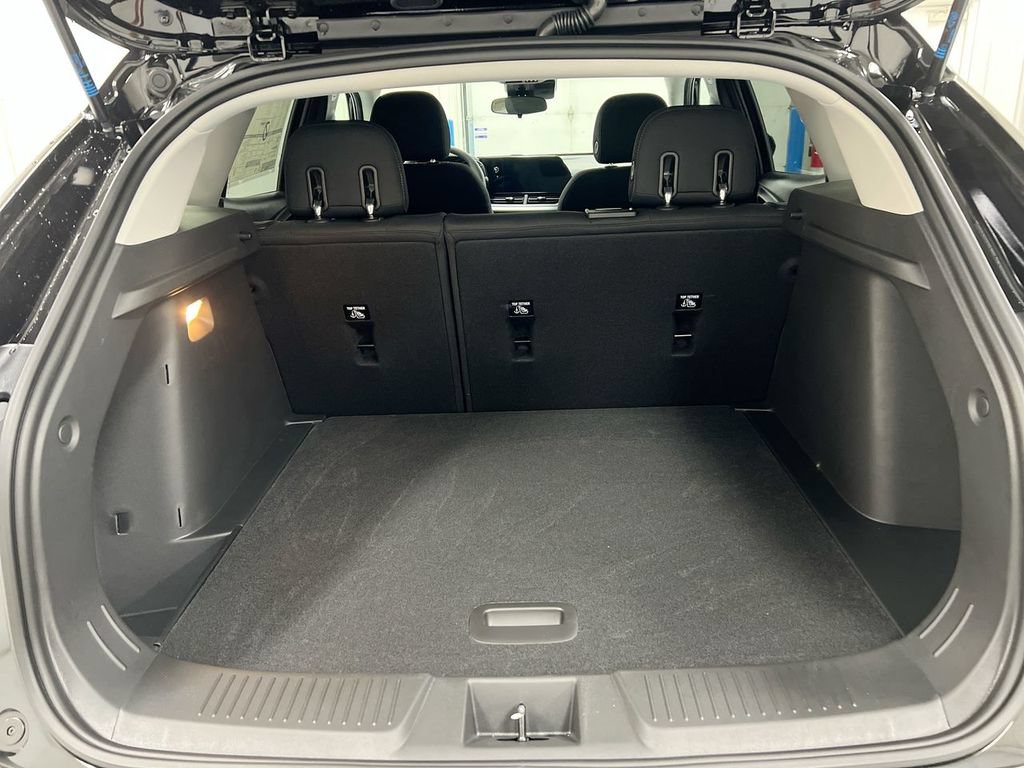 New 2026 Chevrolet Trax LS FWD image 23