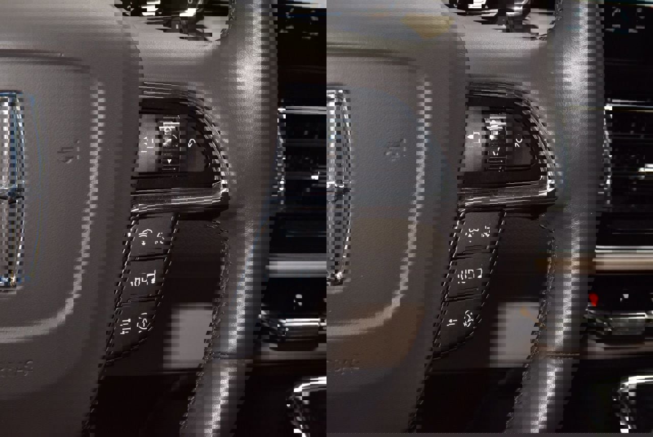 Used 2024 Lincoln Navigator Reserve image 25