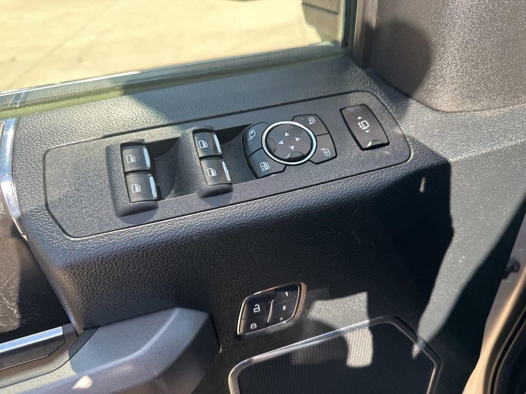 Used 2018 Ford F350 Platinum w/ Platinum Ultimate Package AWD/4WD image 19