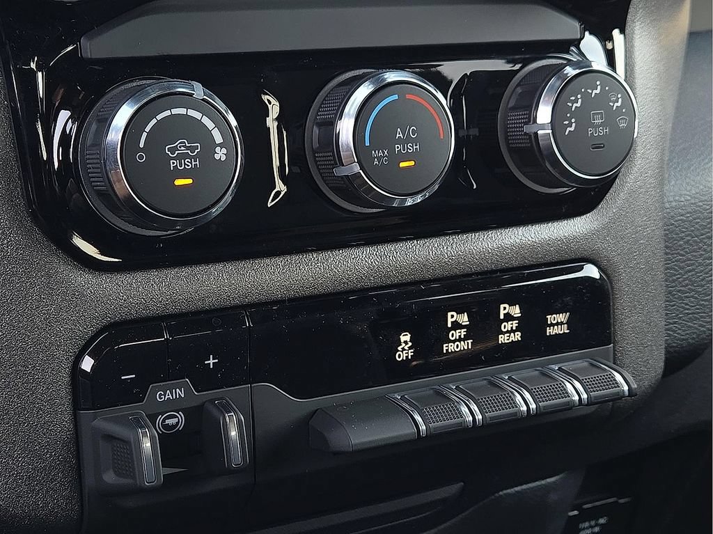 New 2026 RAM 1500 Classic Warlock AWD/4WD image 13
