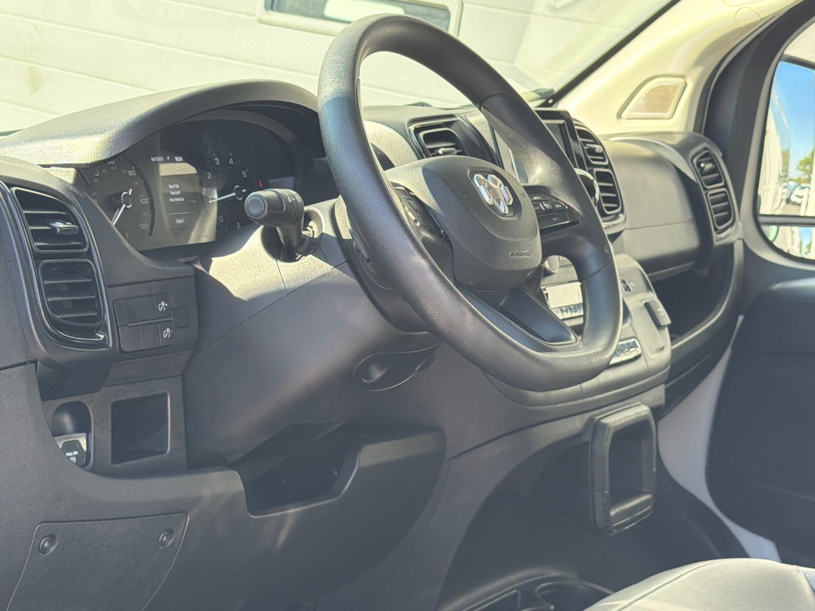 Used 2023 RAM ProMaster 2500 FWD image 17