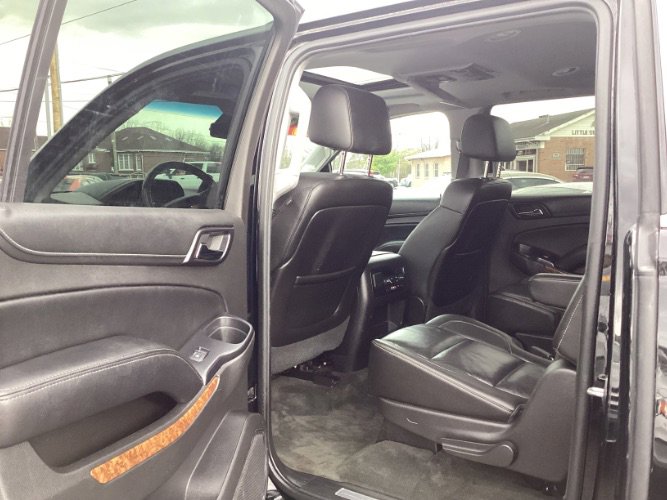 Used 2015 Chevrolet Suburban LTZ image 7