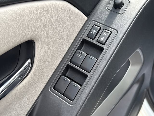 Used 2025 Nissan Frontier SV image 18