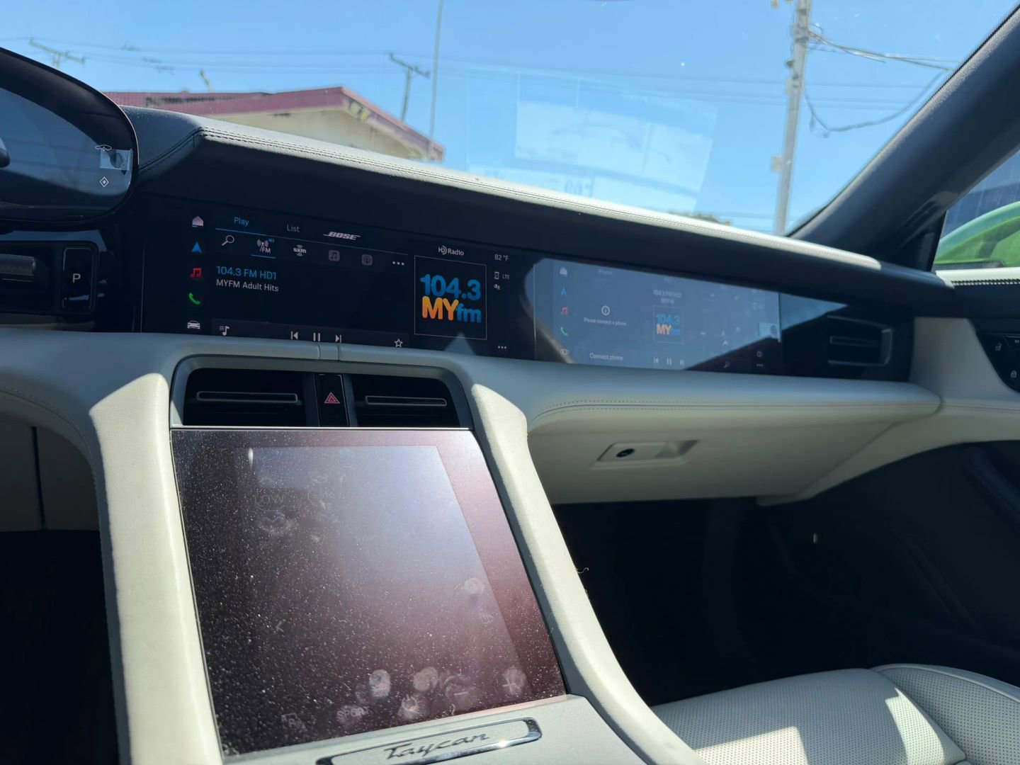 Used 2020 Porsche Taycan 4S image 25