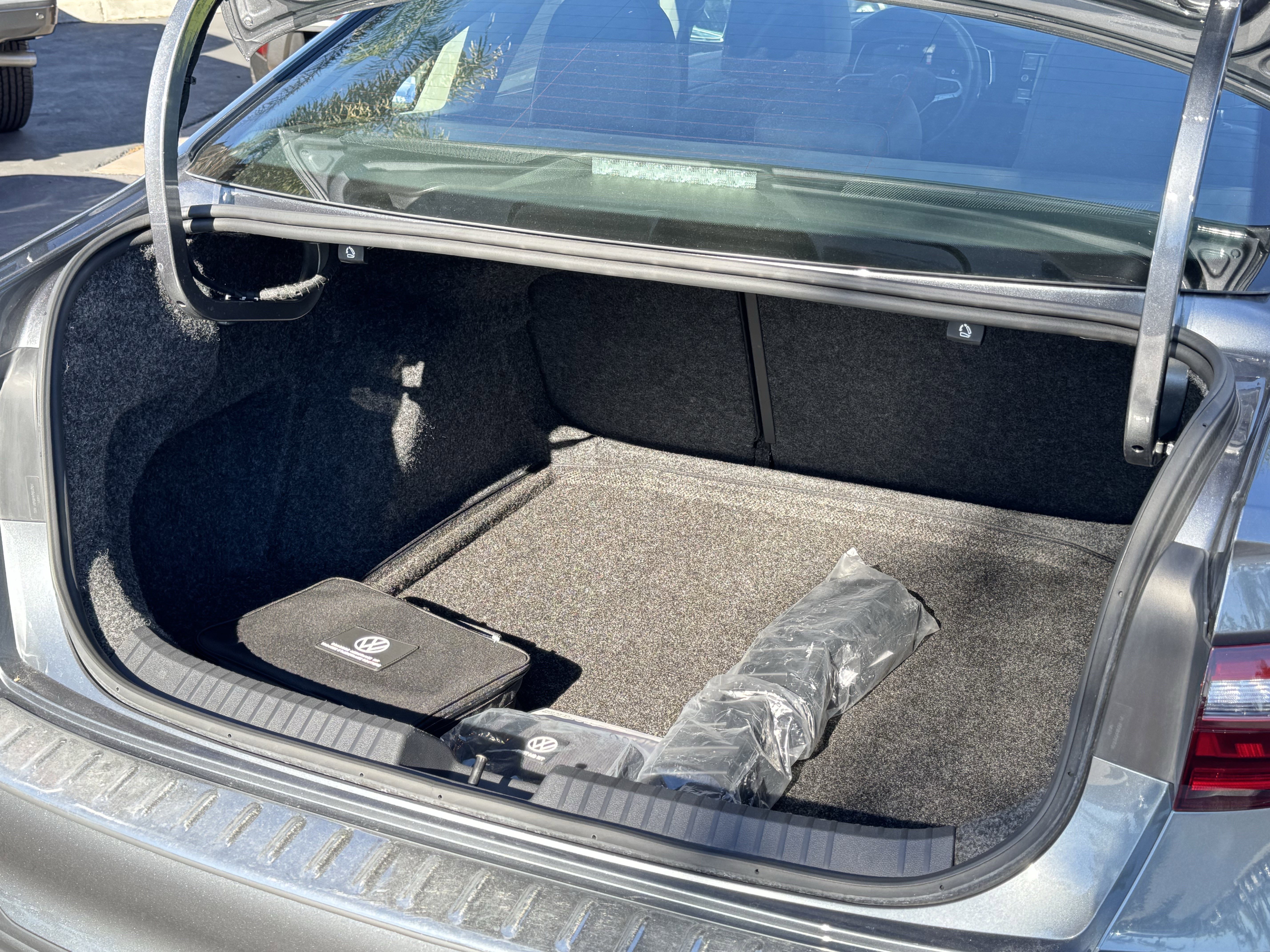 Certified 2024 Volkswagen Jetta SE image 37