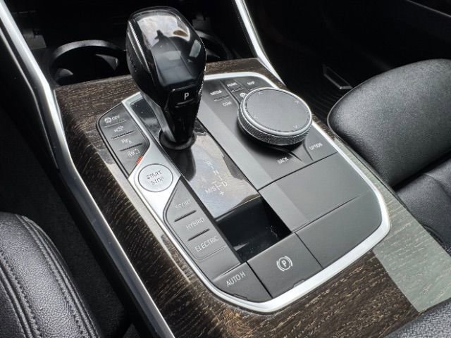 Used 2021 BMW 330e xDrive image 37