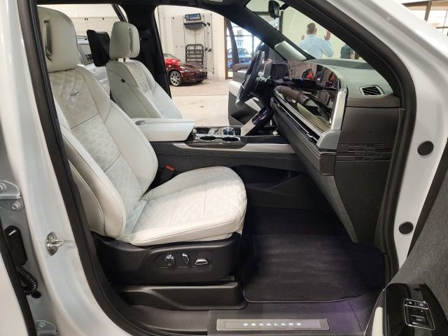 Used 2026 Cadillac Escalade V image 38