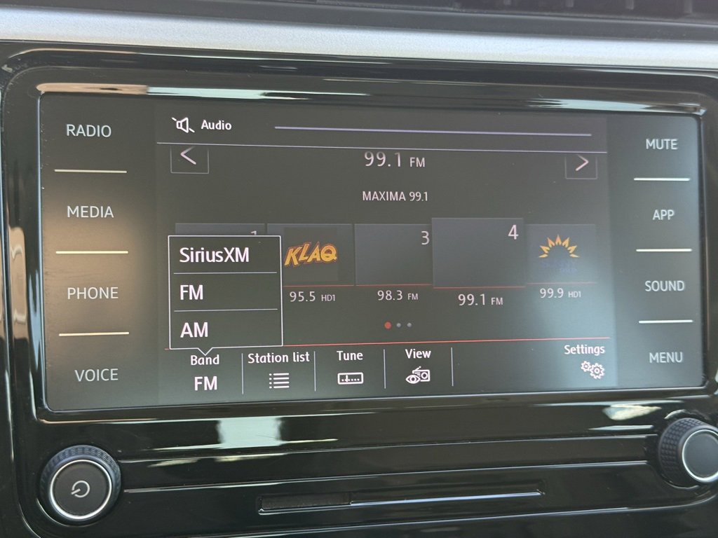 Used 2022 Volkswagen Passat 2.0T SE image 12