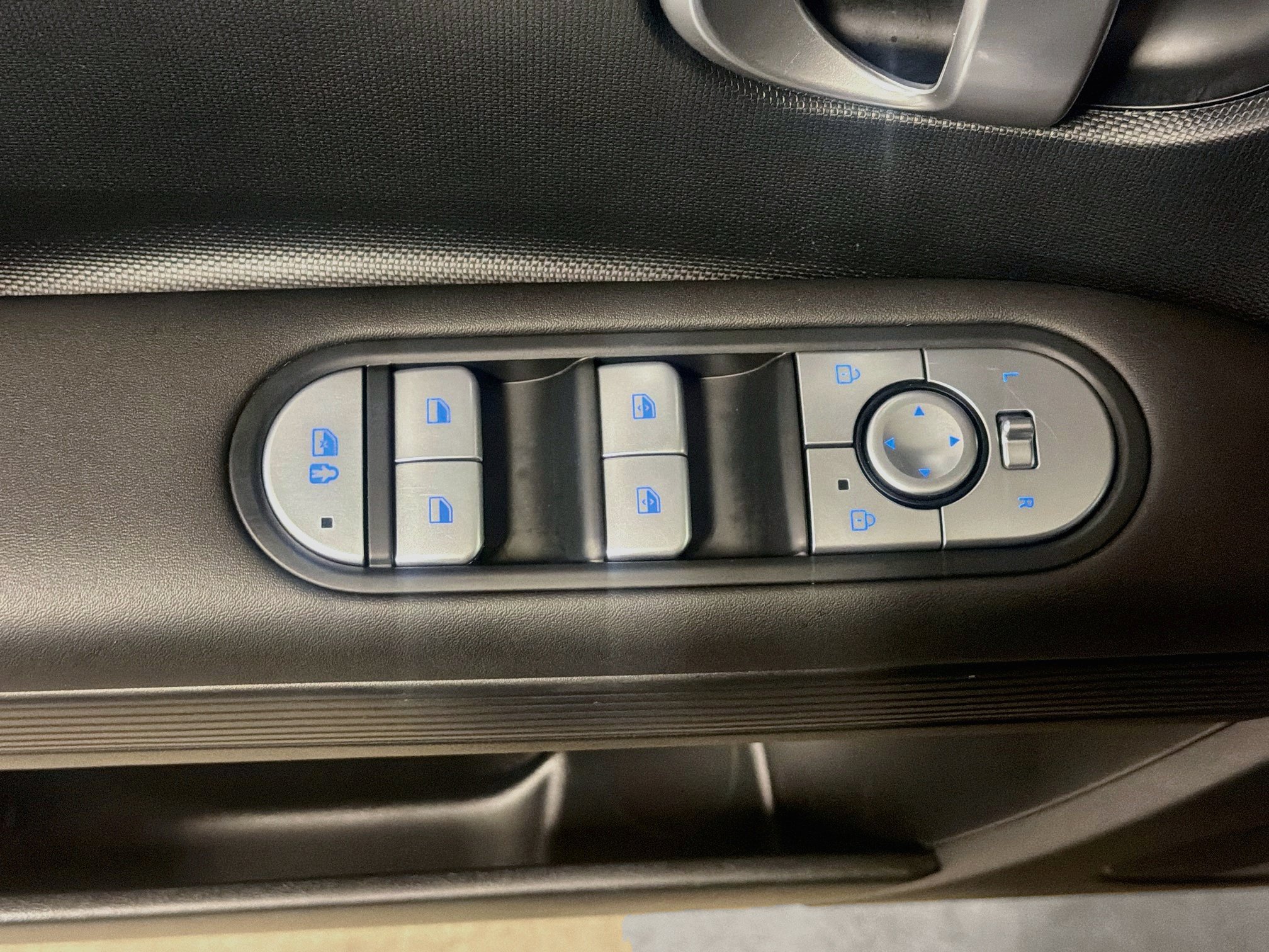 Used 2024 Hyundai Ioniq 5 SEL AWD/4WD image 15