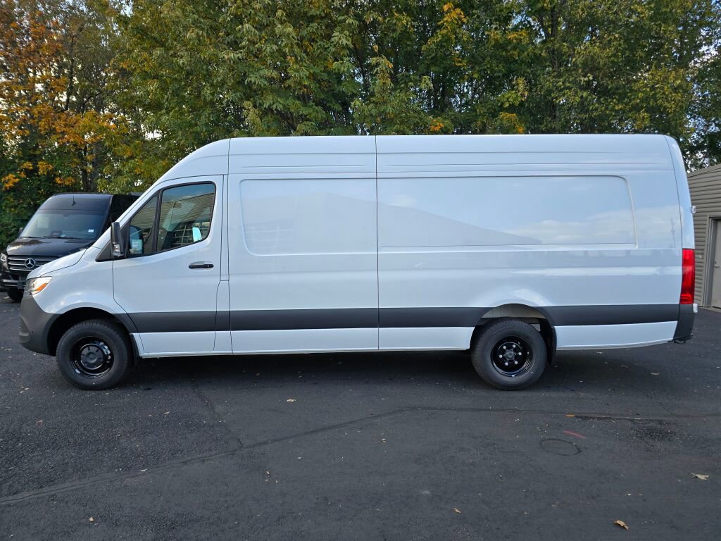 New 2026 Mercedes-Benz Sprinter 3500 image 3