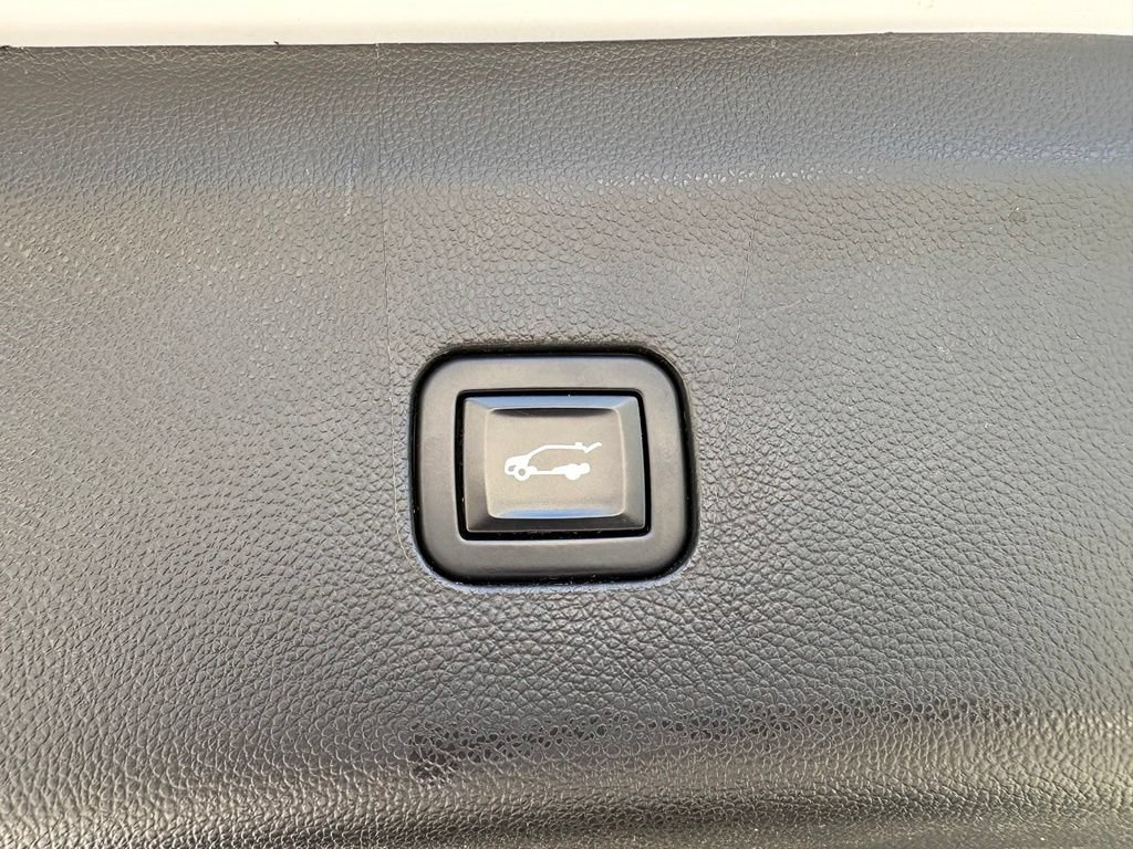 Used 2021 Buick Enclave Essence FWD image 46