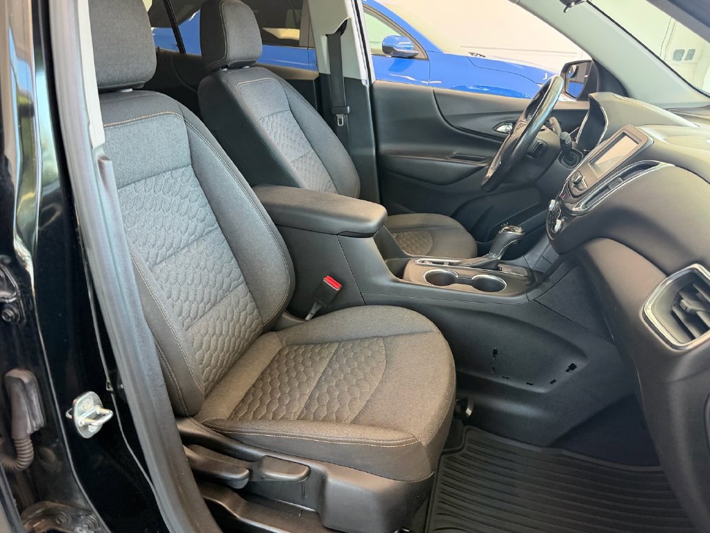 Used 2018 Chevrolet Equinox LT FWD image 18