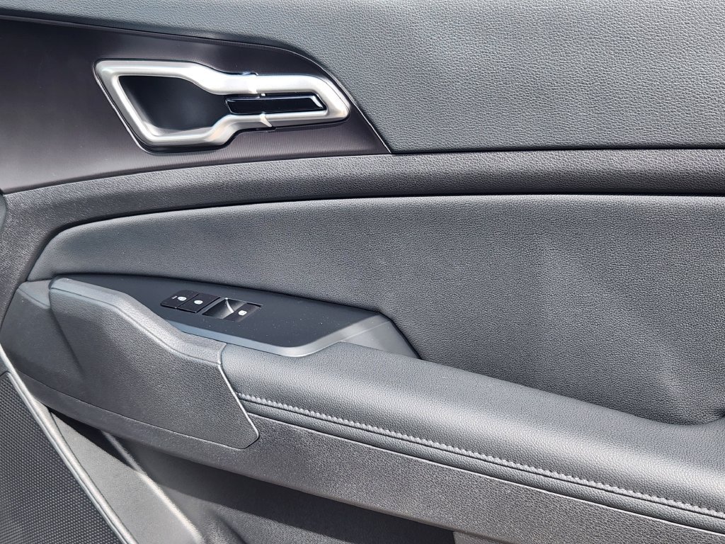 New 2026 Kia Sportage EX AWD/4WD image 15
