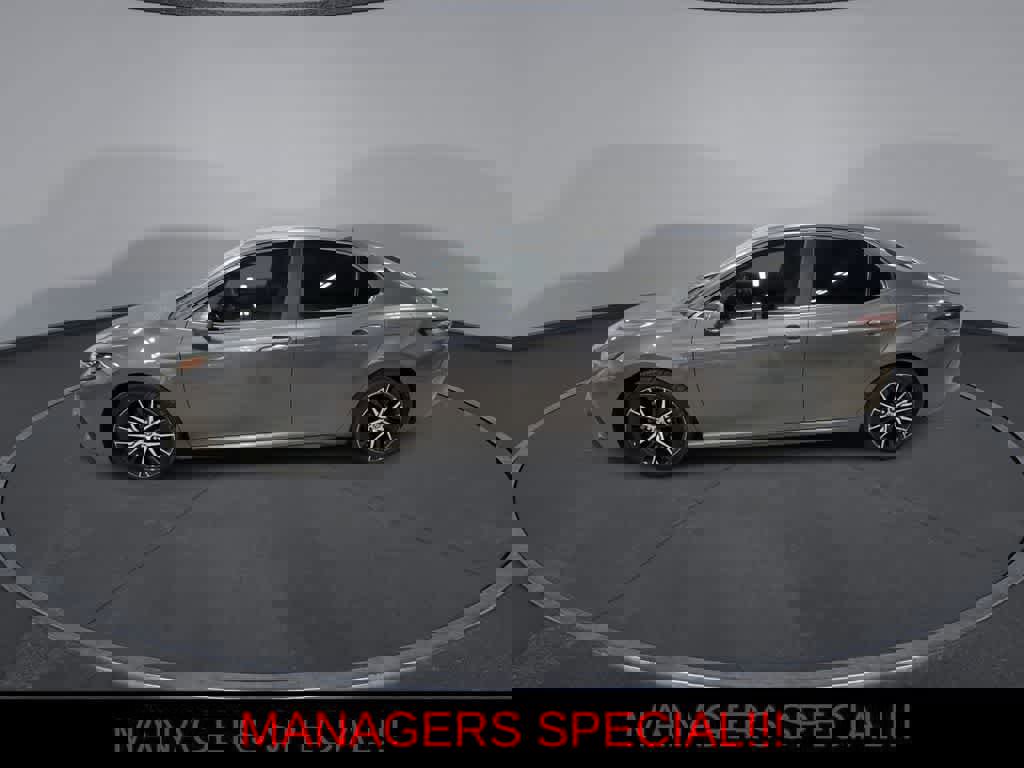 Used 2023 Toyota Camry SE image 5