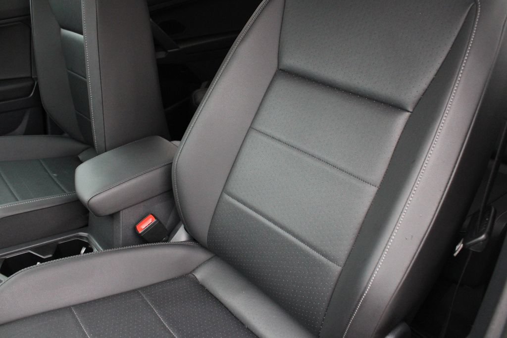 Used 2020 Volkswagen Tiguan SE AWD/4WD image 5