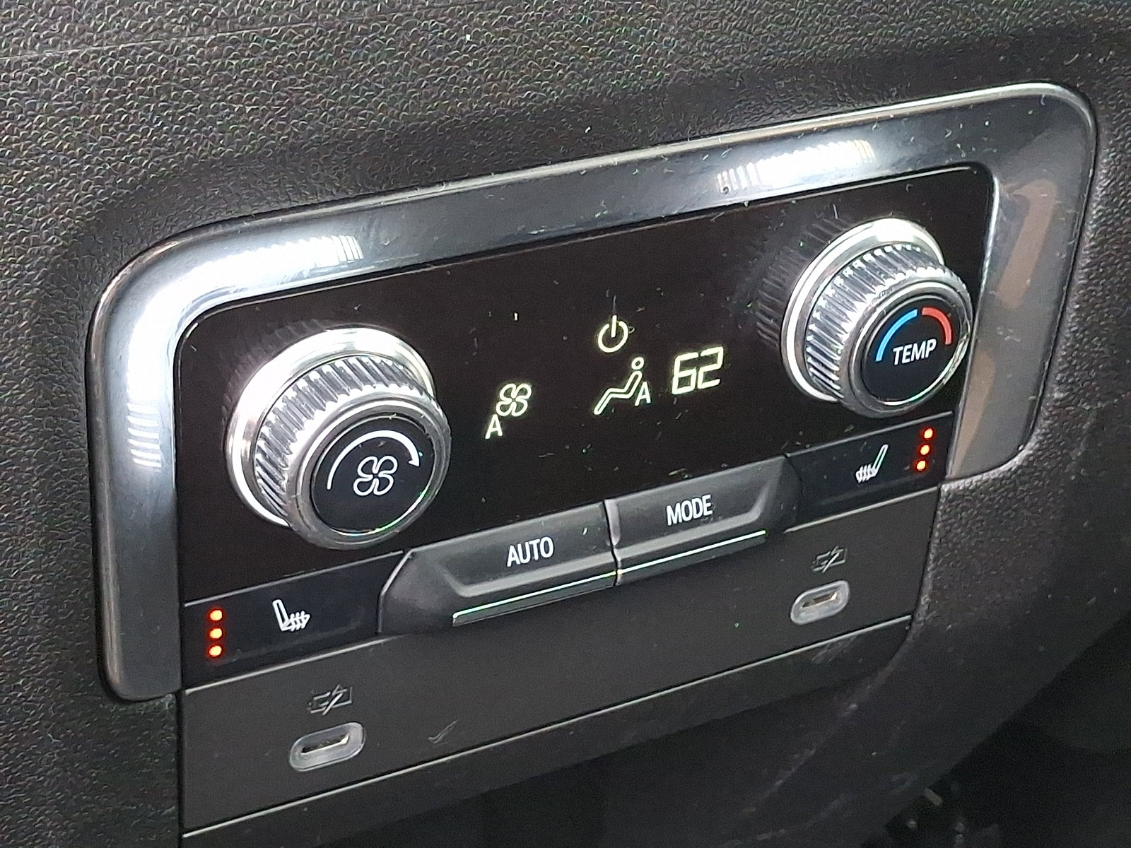Used 2023 GMC Yukon AT4 w/ AT4 Premium Plus Package AWD/4WD image 12