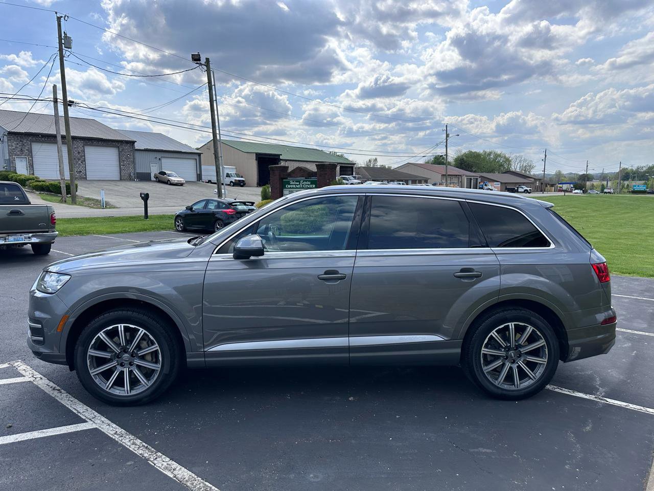 Used 2017 Audi Q7 2.0T Premium Plus w/ Premium Plus Package AWD/4WD image 4