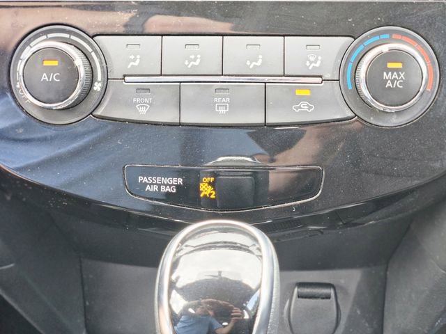 Certified 2018 Nissan Rogue S image 24